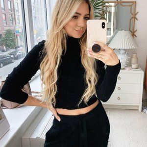 Naadam Cashmere Cropped Turtleneck in Black Size XS